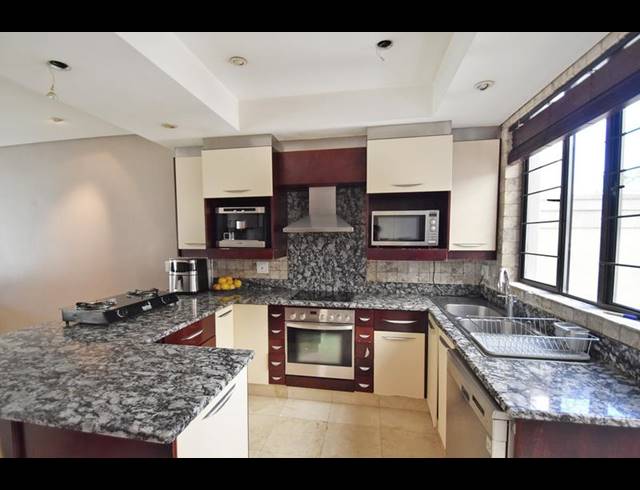 2 BEDROOM TOWNHOUSE FOR SALE IN BEDFORD GARDENS